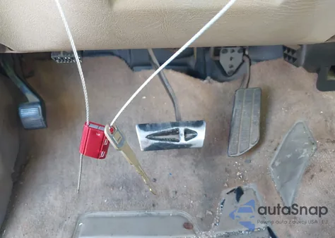 1998 Chevrolet C1500 Fleetside из США, поврежденный, VIN 2GCEC19R0W1140647